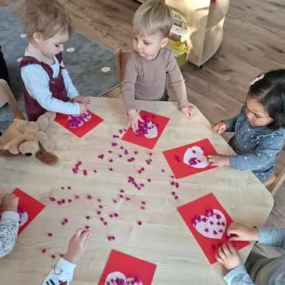 Kreatywne rączki - Żłobek Junior w Częstochowie (zdjęcie 4)