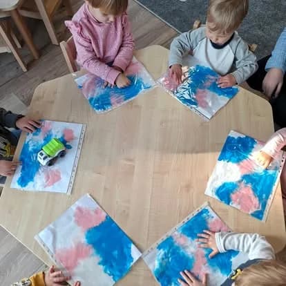 Kreatywne rączki - Żłobek Junior w Częstochowie (zdjęcie 5)