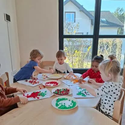 Kreatywne rączki - Żłobek Junior w Częstochowie (zdjęcie 9)