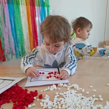 Kreatywne rączki - Żłobek Junior w Częstochowie (zdjęcie 19)