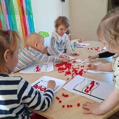Kreatywne rączki - Żłobek Junior w Częstochowie (zdjęcie 21)