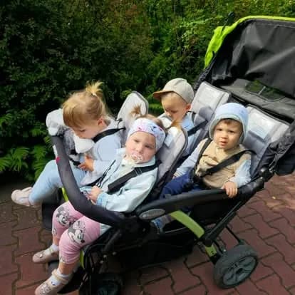 Nasze spacery - Żłobek Junior w Częstochowie (zdjęcie 13)